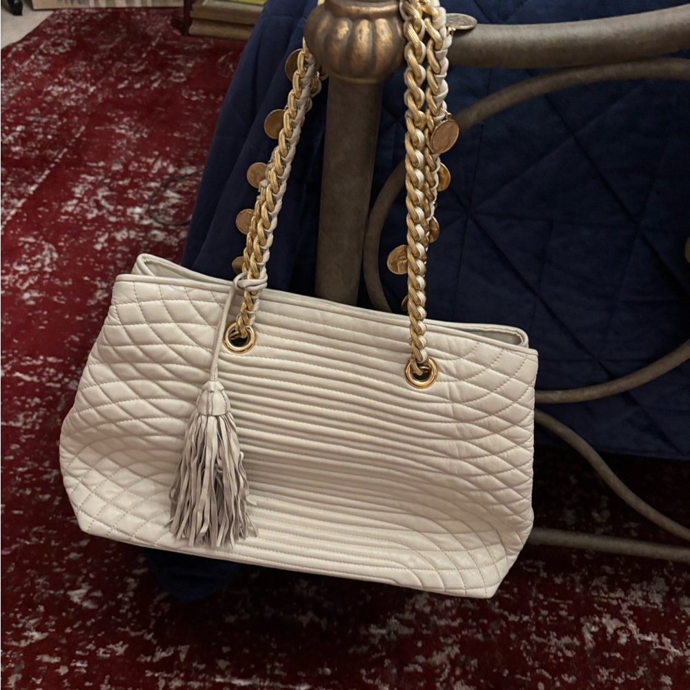 Elegant White Quilted Shoulder Bag